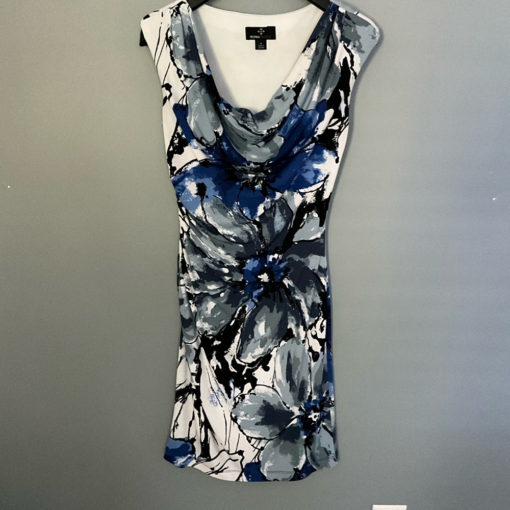 Women’s Ronni Nicole Dress Size 4